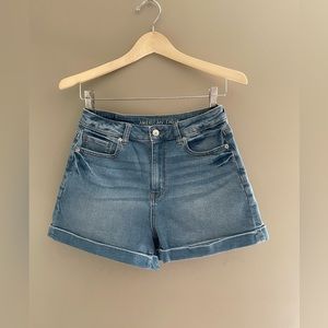 American Eagle Mom Short